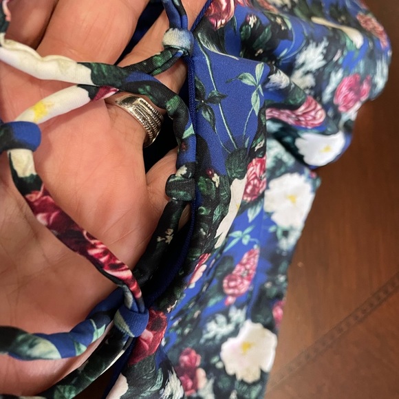 Rachel Roy women’s size Large blue floral side Lace up one piece swimsuit - Picture 5 of 8